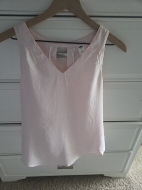 Old Navy Pale Pink V-Neck Sleeveless Camisole